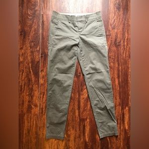 🧺Vince. Gray/Green Casual Business Casual Pants, Straight Leg, size 0